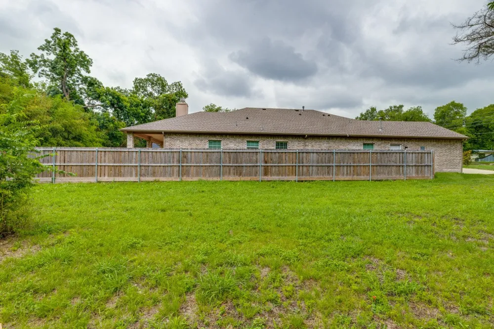 931 E Jefferson Street Van Alstyne, TX 75495