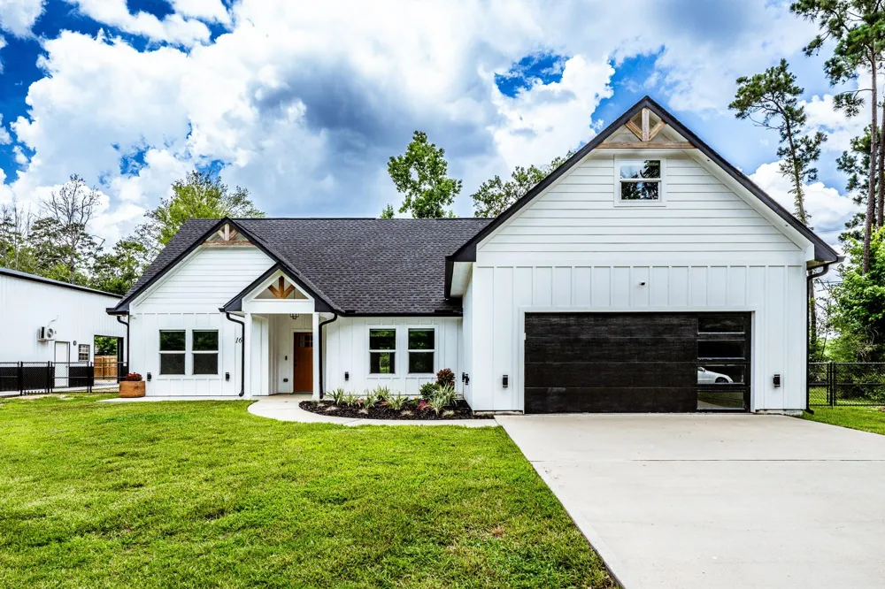 164 Braford Drive Onalaska, TX 77360
