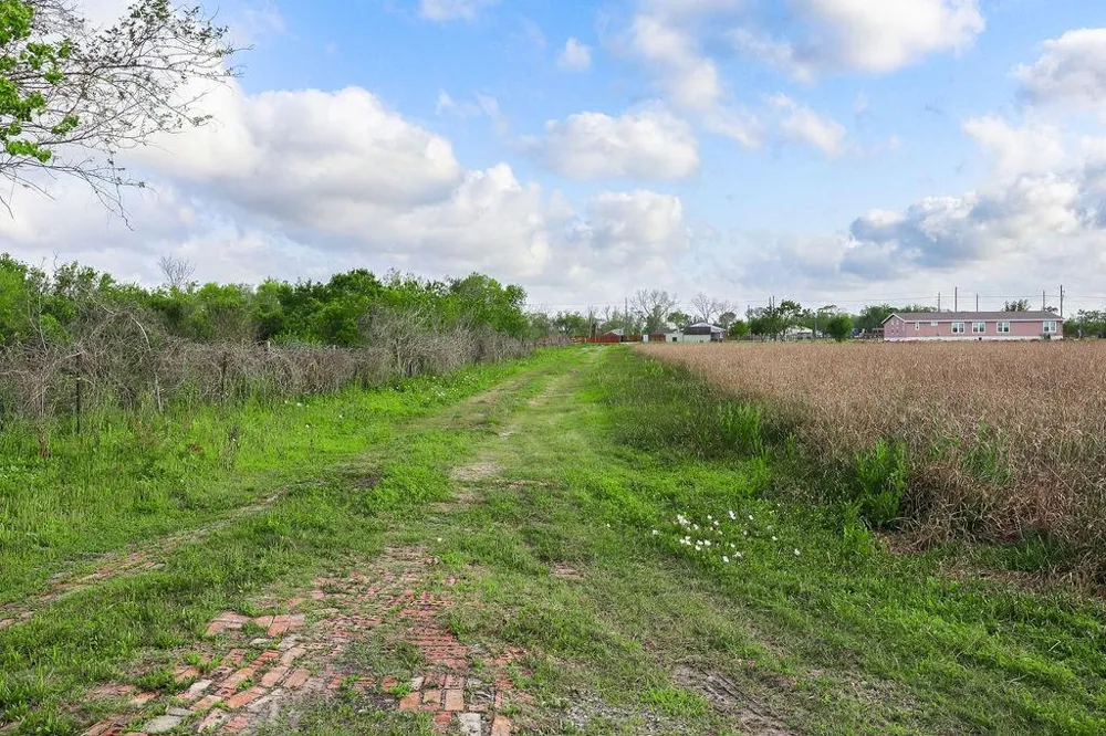 1115 E Fm 1462 Road Rosharon, TX 77583