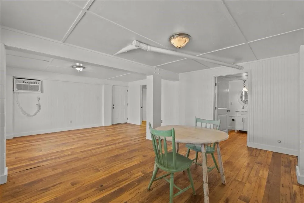 984 Bonita Street Bayou Vista, TX 77563
