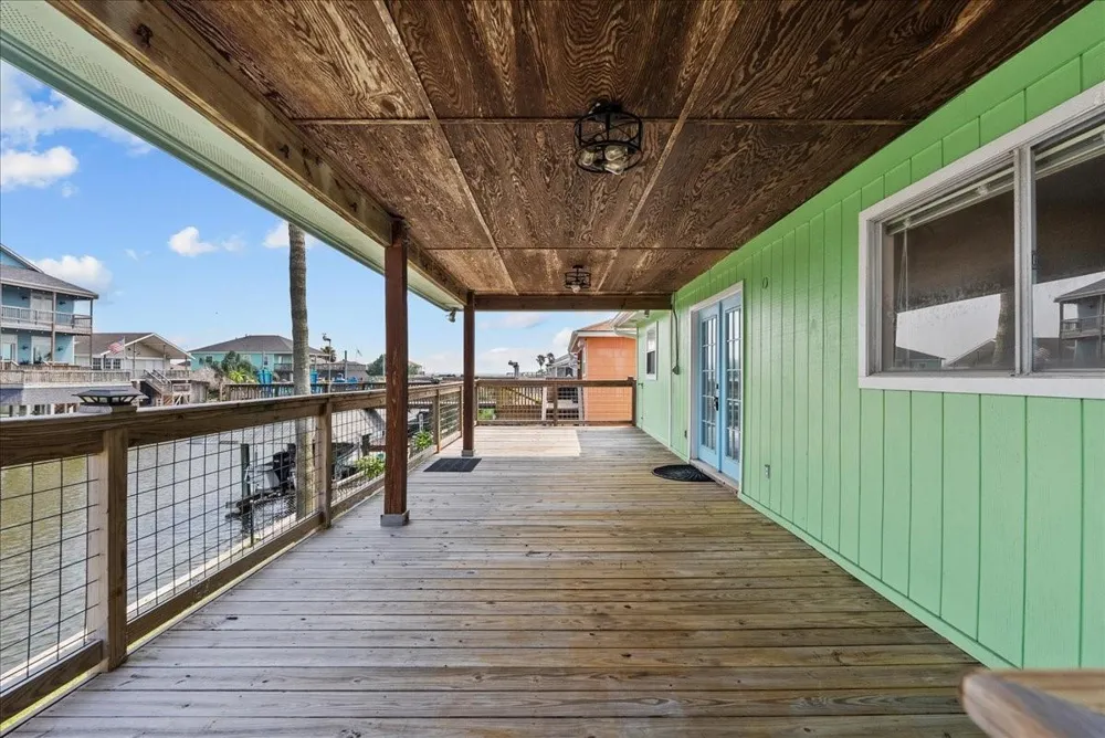 984 Bonita Street Bayou Vista, TX 77563