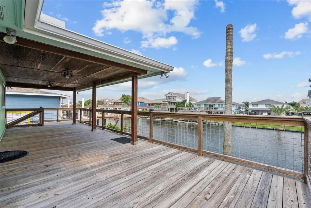 984 Bonita Street Bayou Vista, TX 77563