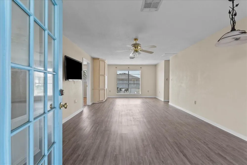 984 Bonita Street Bayou Vista, TX 77563