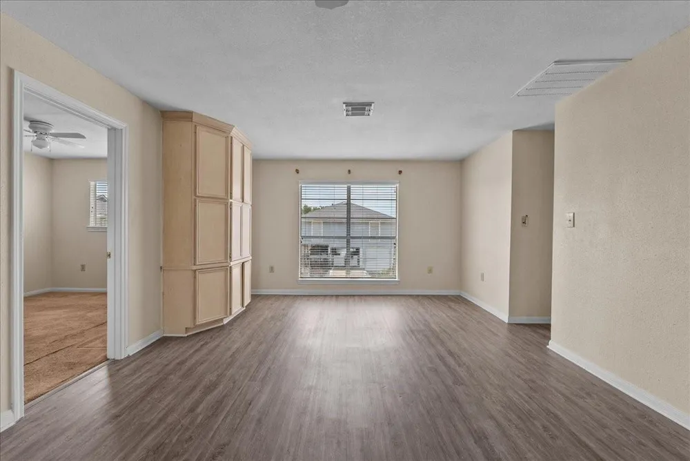 984 Bonita Street Bayou Vista, TX 77563