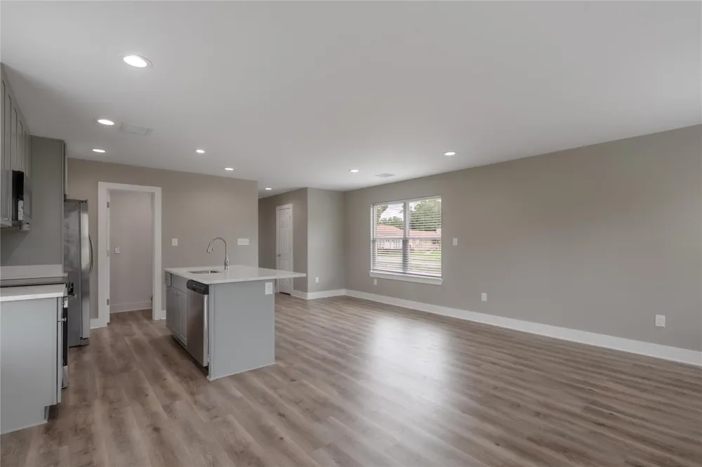 250 Shady Oaks Drive Point Blank, TX 77364