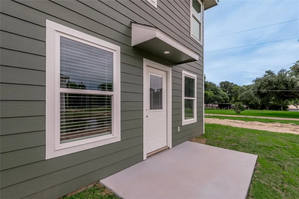 250 Shady Oaks Drive Point Blank, TX 77364