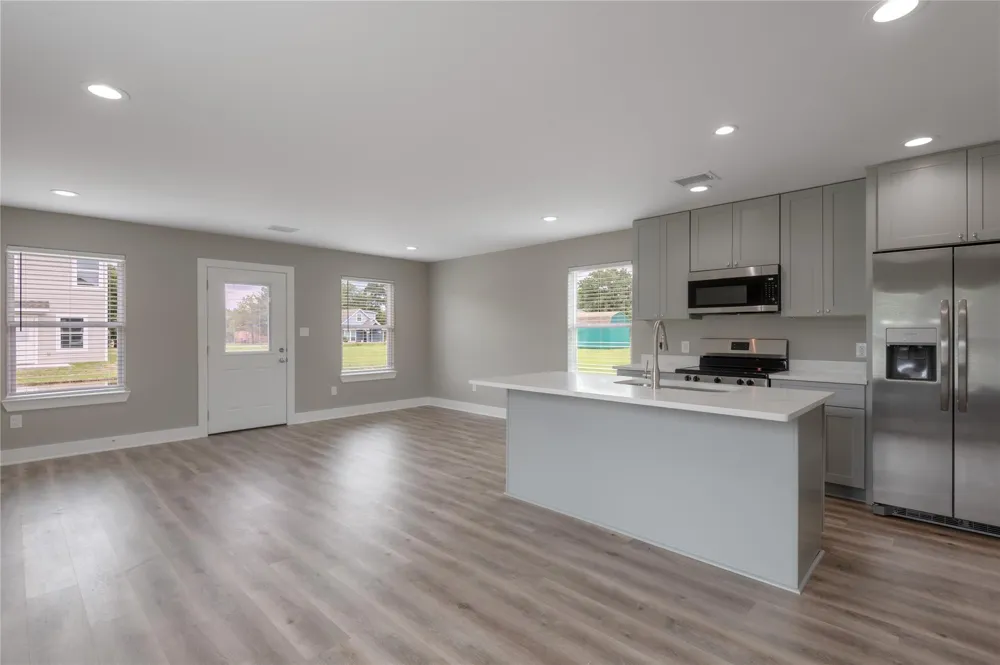 250 Shady Oaks Drive Point Blank, TX 77364