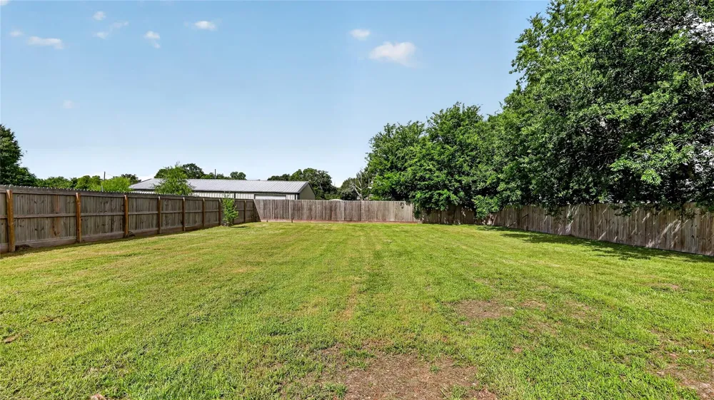 317 Madison Street Madisonville, TX 77864