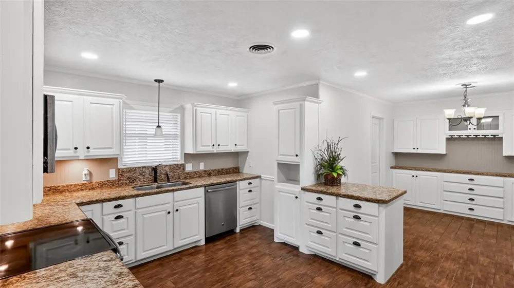 317 Madison Street Madisonville, TX 77864