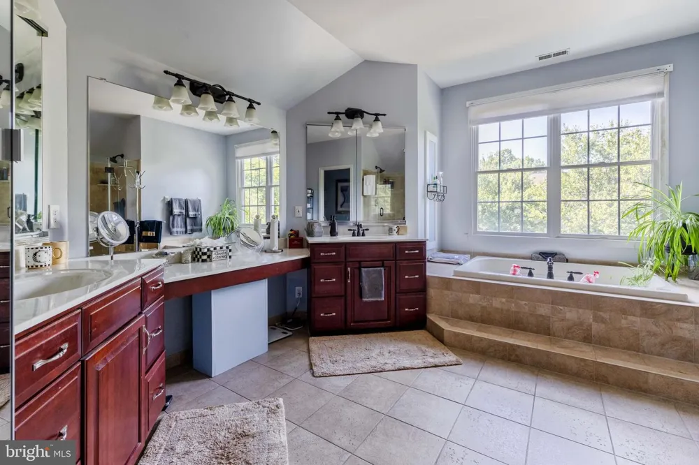 263 RIVERCREST DRIVE Phoenixville, PA 19460