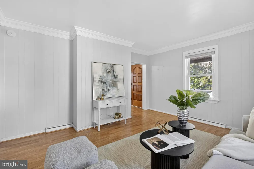 9 ROGNEL Baltimore, MD 21228