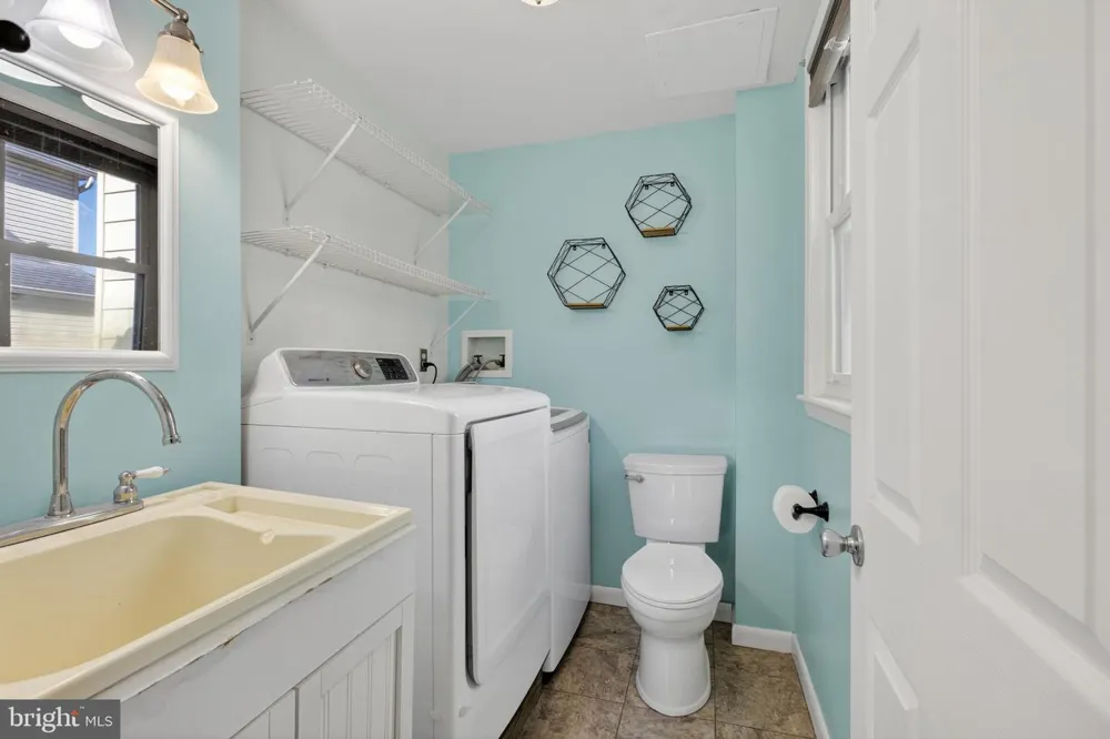 9 ROGNEL Baltimore, MD 21228