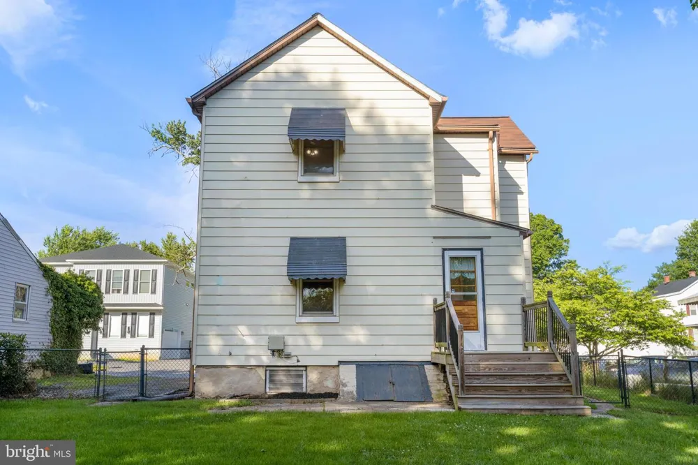 9 ROGNEL Baltimore, MD 21228