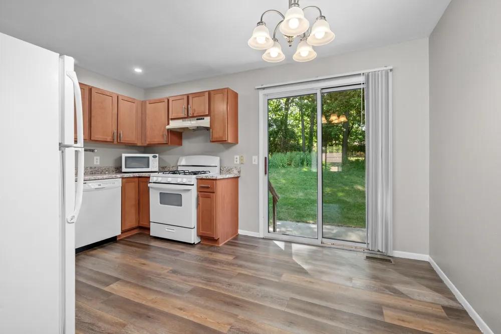 2957 Englewood Avenue SE Grand Rapids, MI 49508