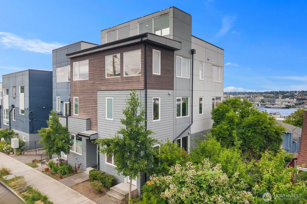 1208 W Emerson Street Seattle, WA 98119