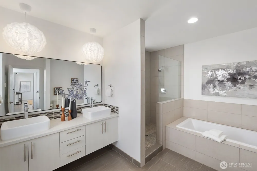 1208 W Emerson Street Seattle, WA 98119