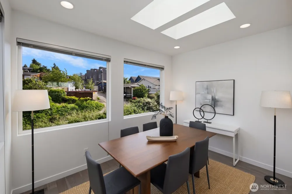 1208 W Emerson Street Seattle, WA 98119