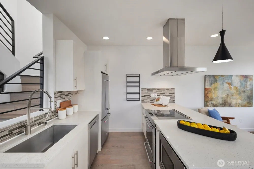 1208 W Emerson Street Seattle, WA 98119