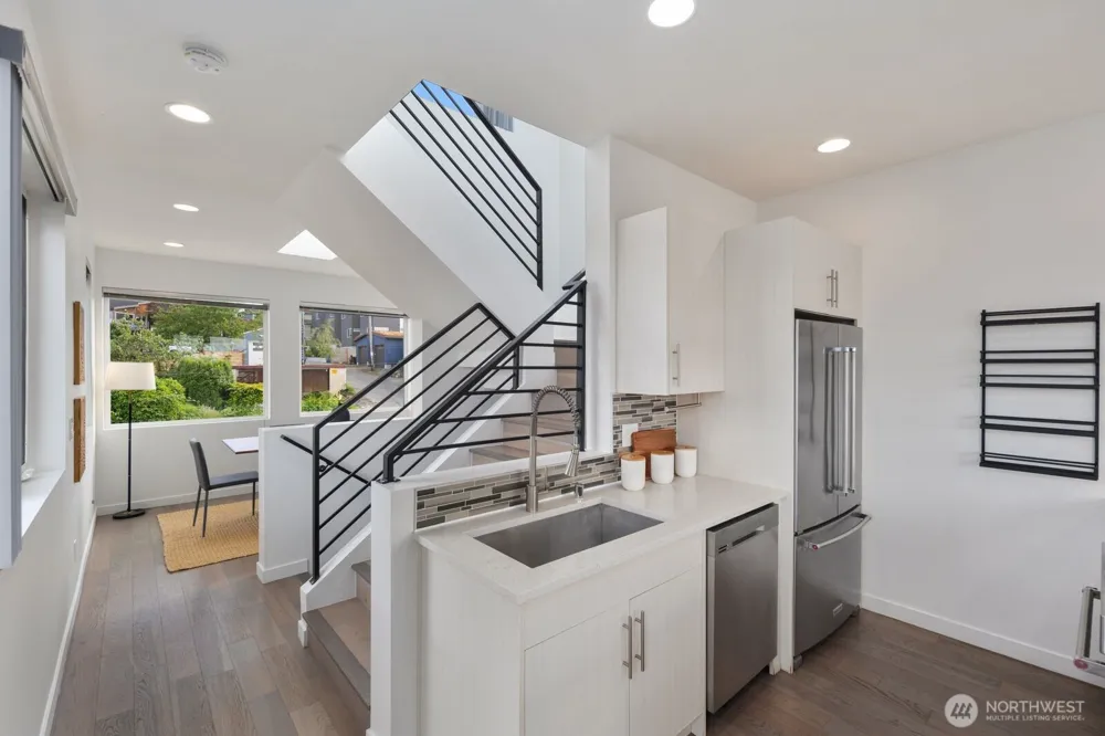 1208 W Emerson Street Seattle, WA 98119