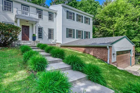 211 Paisley Lane
