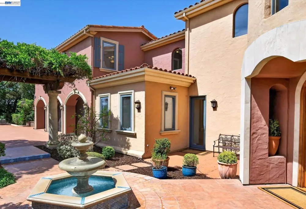 2529 Biltmore Dr Alamo, CA 94507