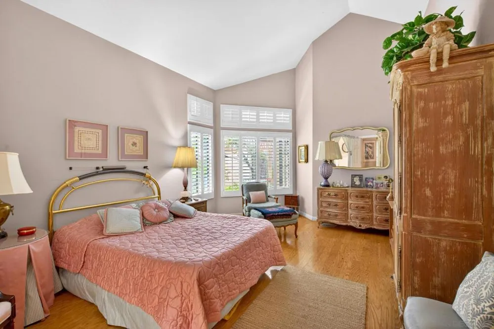 2370 Vista Valley Vista, CA 92084