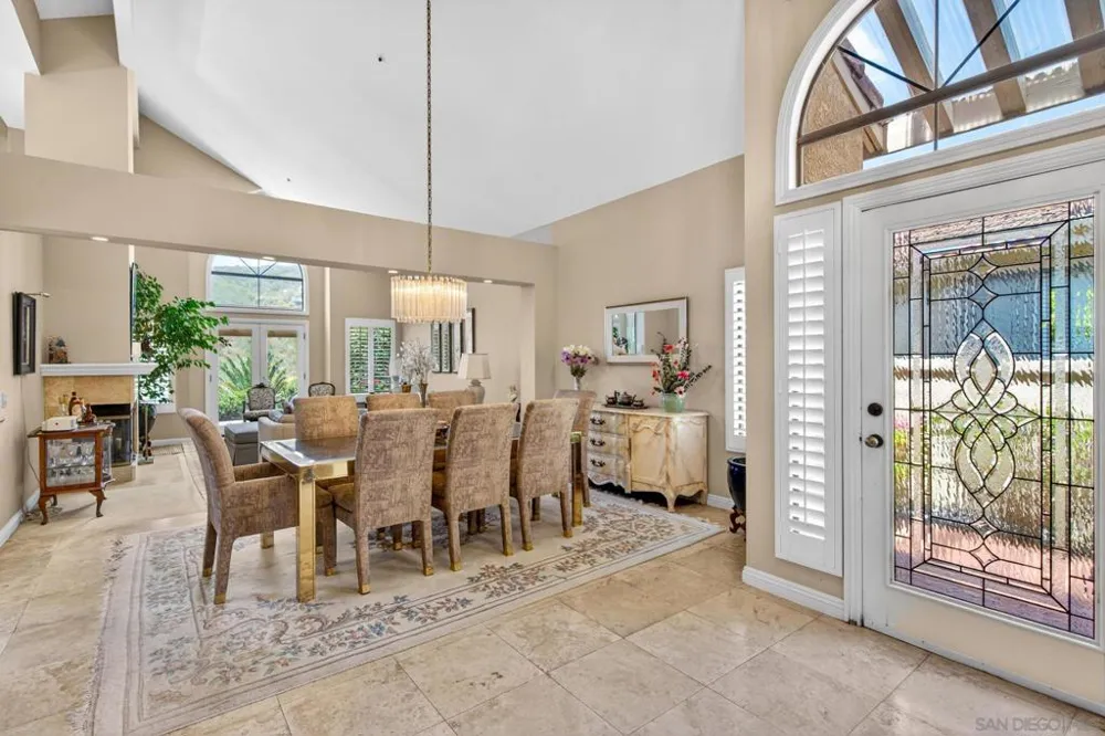 2370 Vista Valley Vista, CA 92084
