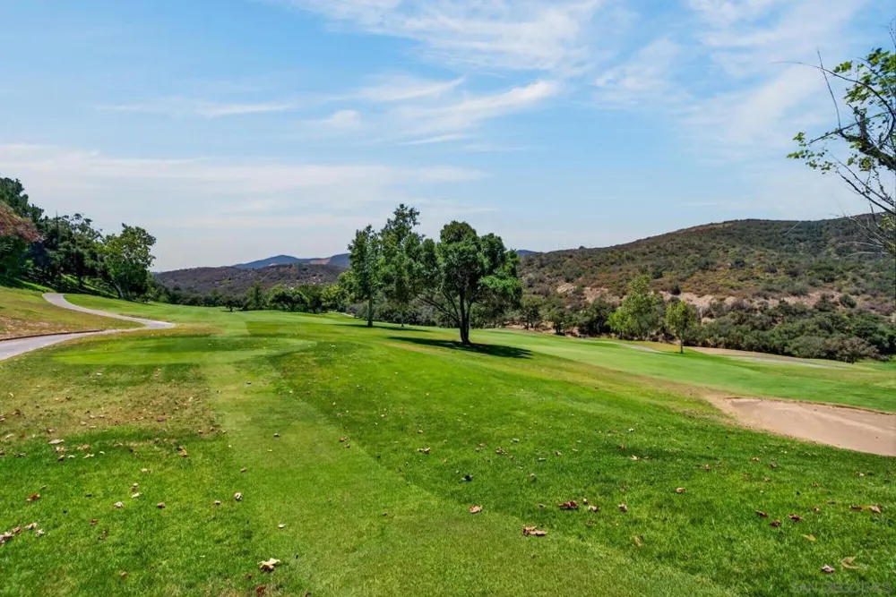 2370 Vista Valley Vista, CA 92084