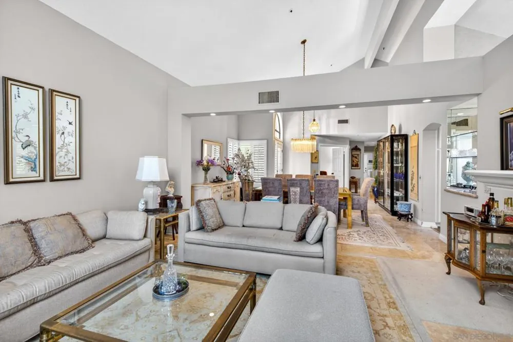 2370 Vista Valley Vista, CA 92084