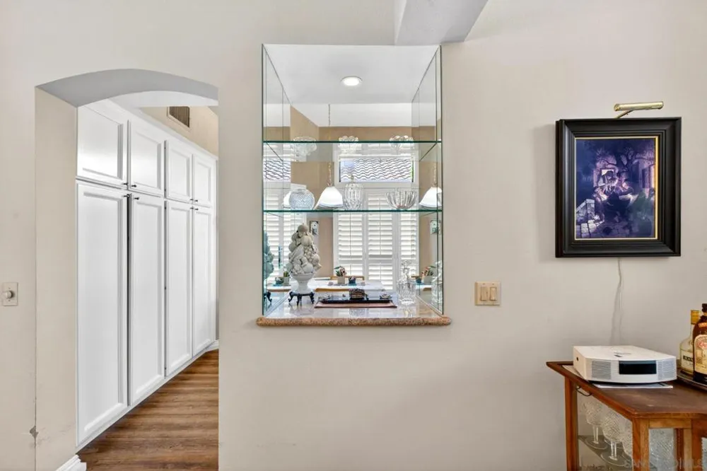 2370 Vista Valley Vista, CA 92084