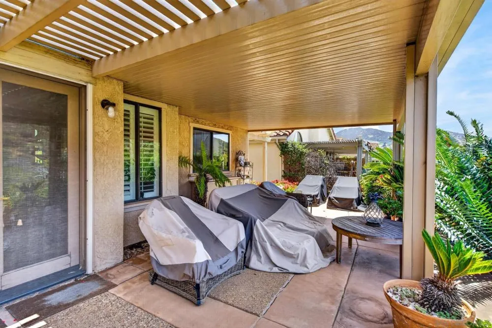 2370 Vista Valley Vista, CA 92084