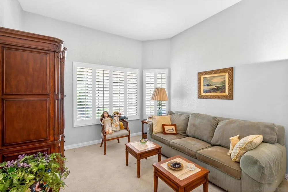 2370 Vista Valley Vista, CA 92084