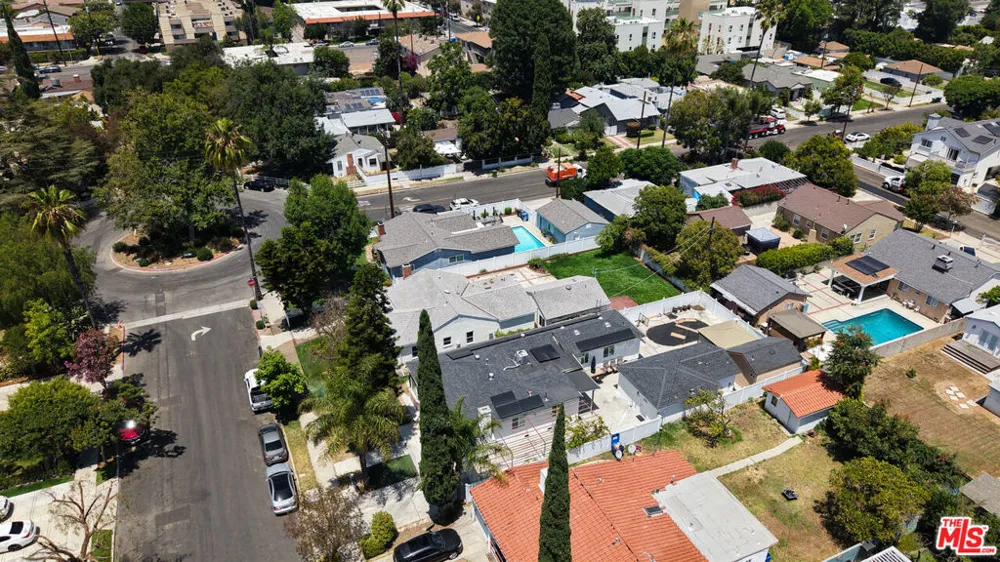 6718 Katherine Avenue Van Nuys, CA 91405