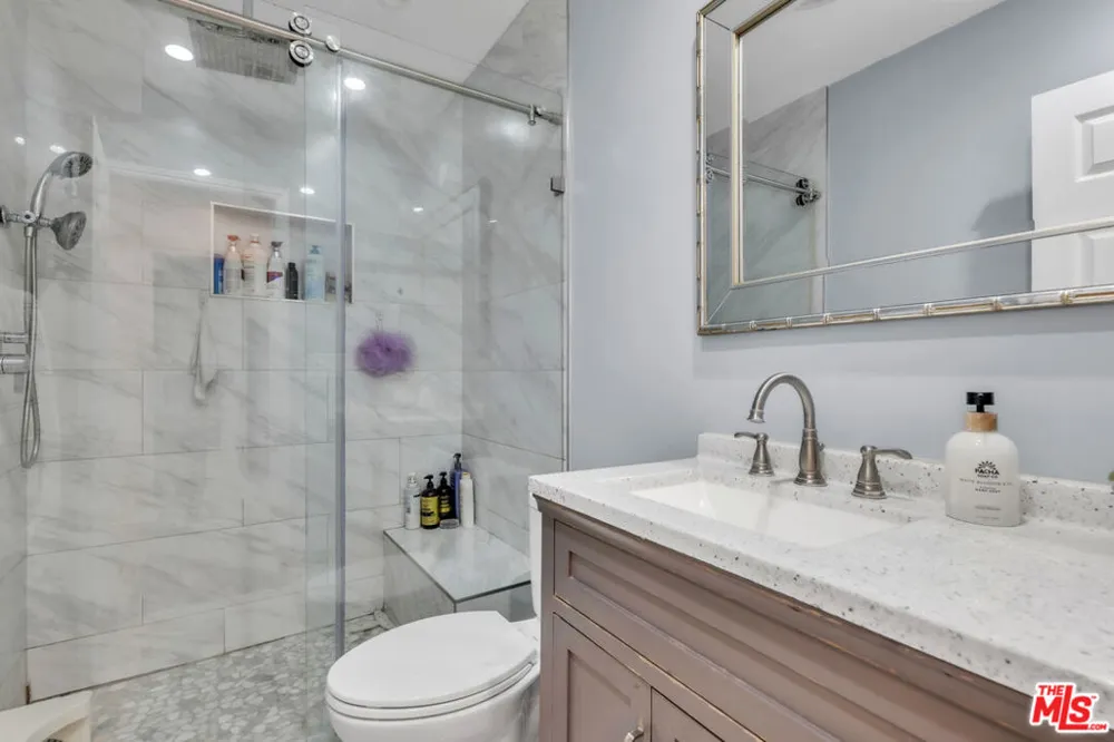 6718 Katherine Avenue Van Nuys, CA 91405