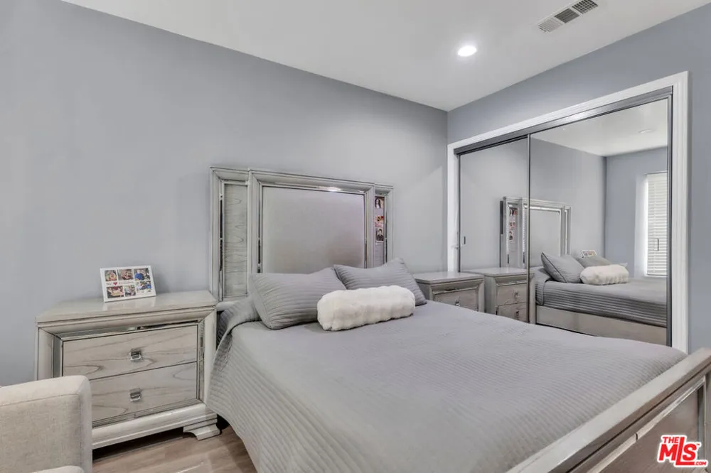 6718 Katherine Avenue Van Nuys, CA 91405
