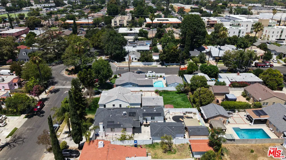 6718 Katherine Avenue Van Nuys, CA 91405