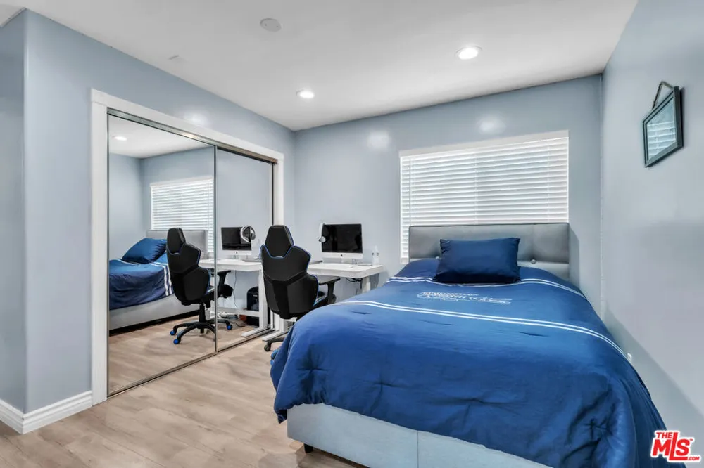 6718 Katherine Avenue Van Nuys, CA 91405