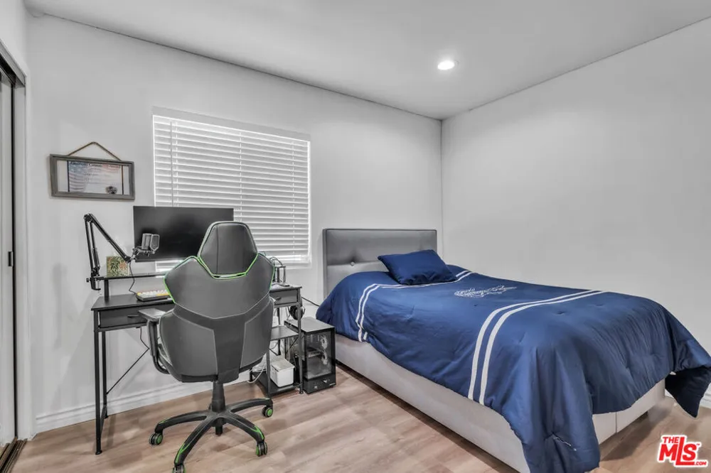6718 Katherine Avenue Van Nuys, CA 91405
