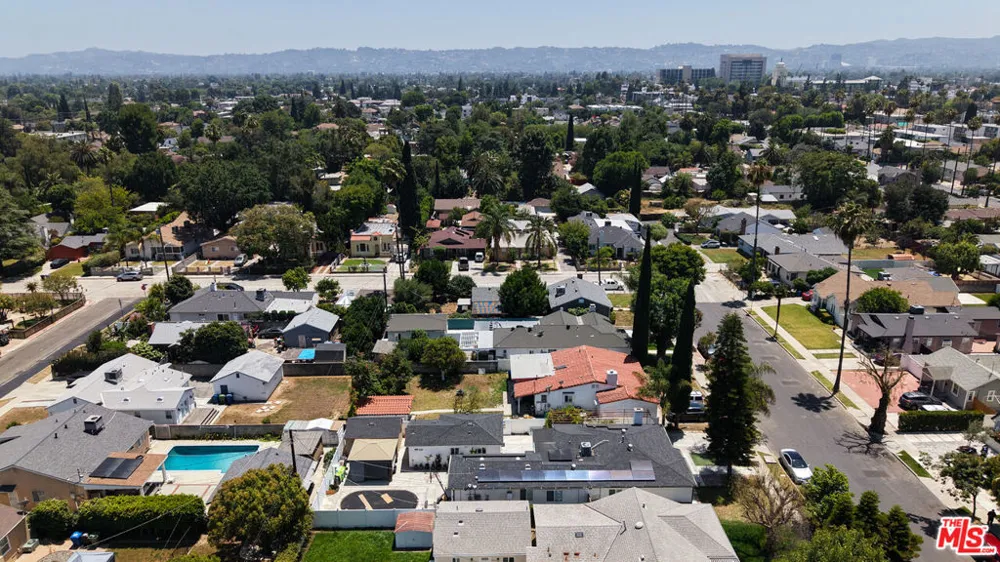 6718 Katherine Avenue Van Nuys, CA 91405