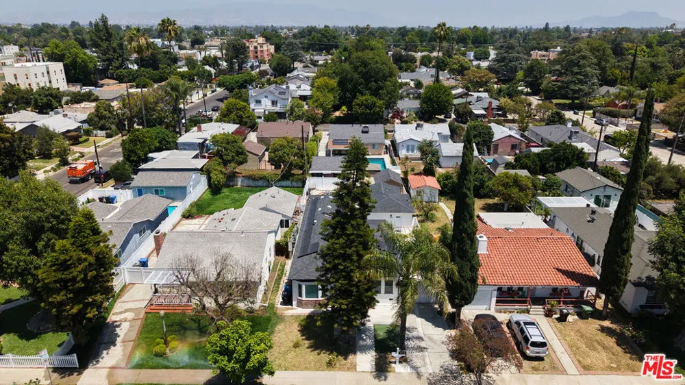 6718 Katherine Avenue Van Nuys, CA 91405