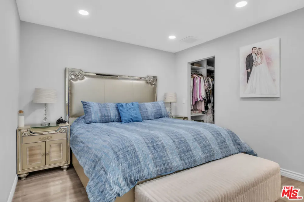 6718 Katherine Avenue Van Nuys, CA 91405