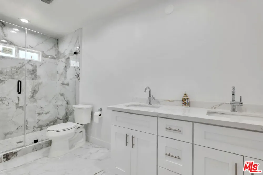 6718 Katherine Avenue Van Nuys, CA 91405