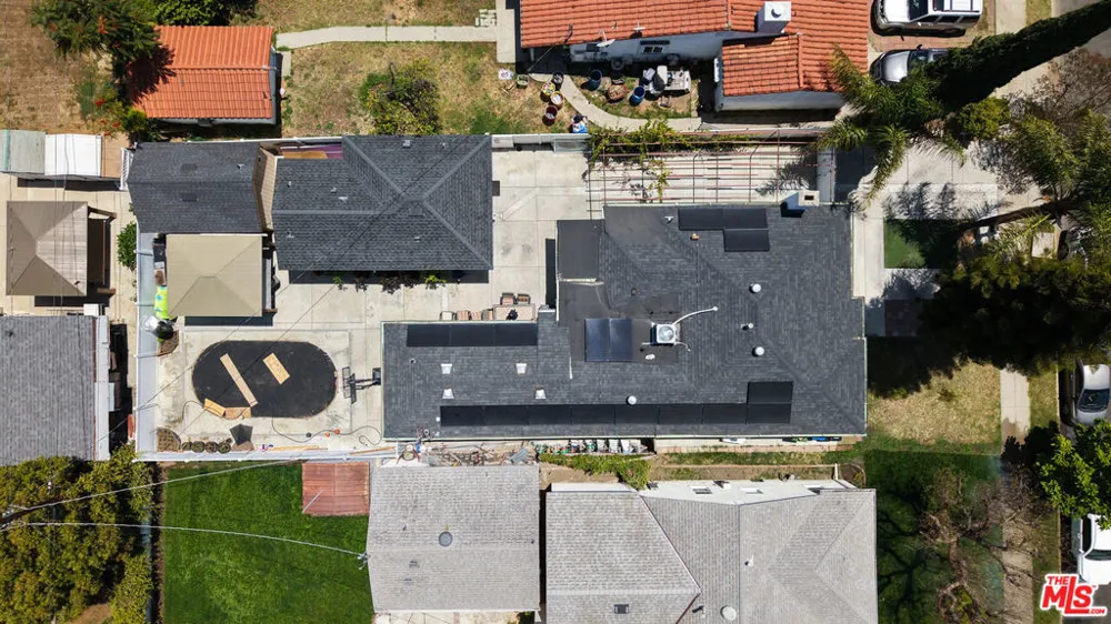 6718 Katherine Avenue Van Nuys, CA 91405