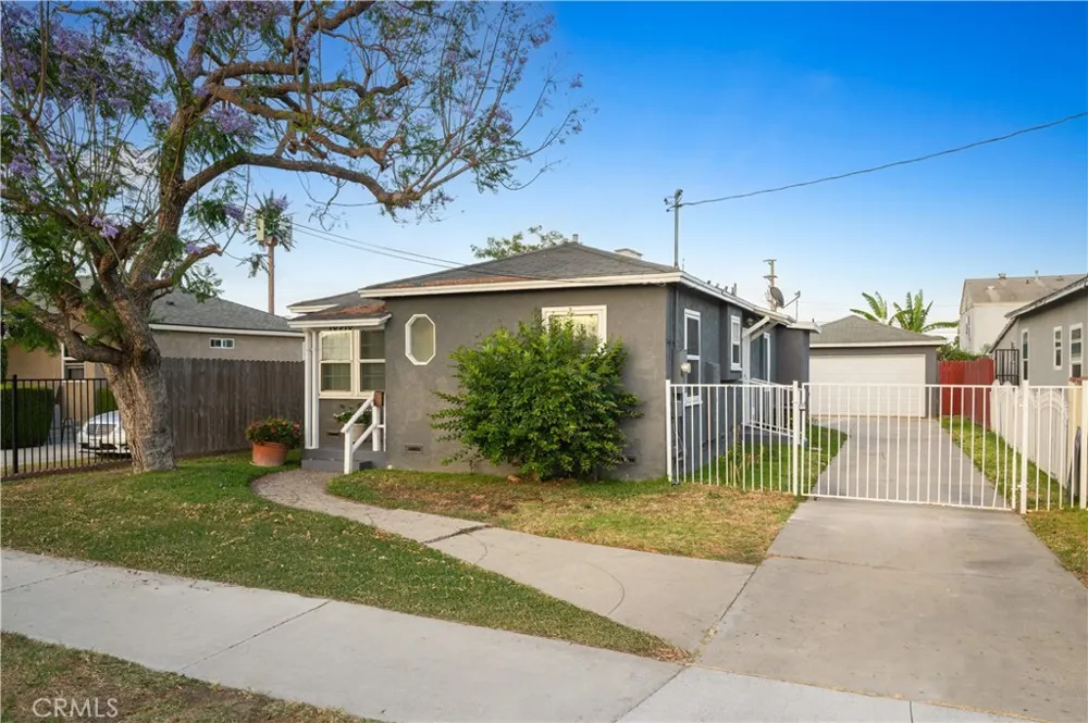10910 S Burl Inglewood, CA 90304