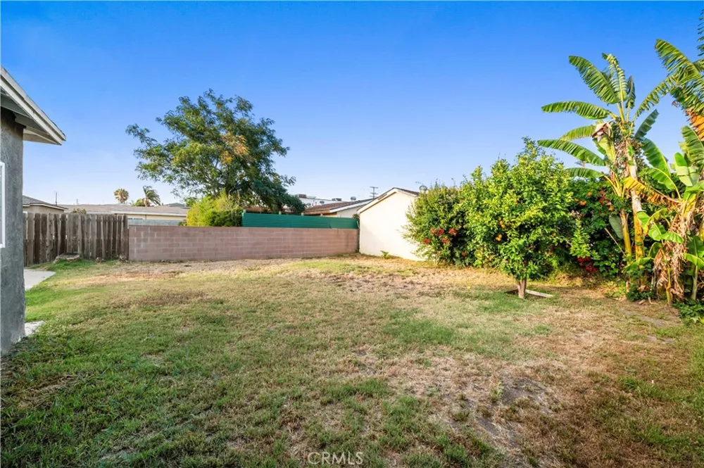 10910 S Burl Inglewood, CA 90304