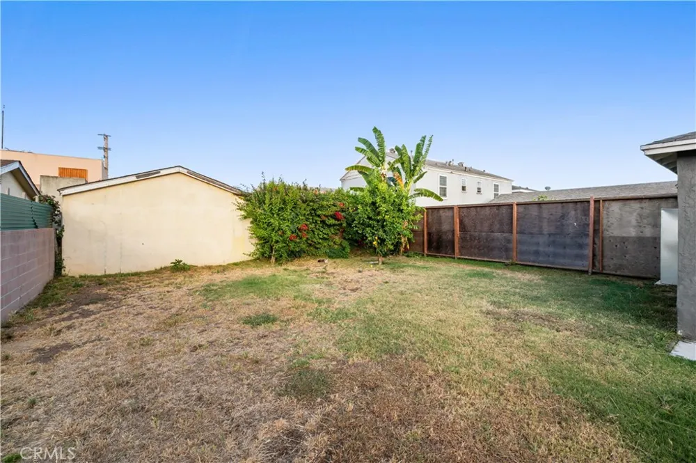 10910 S Burl Inglewood, CA 90304