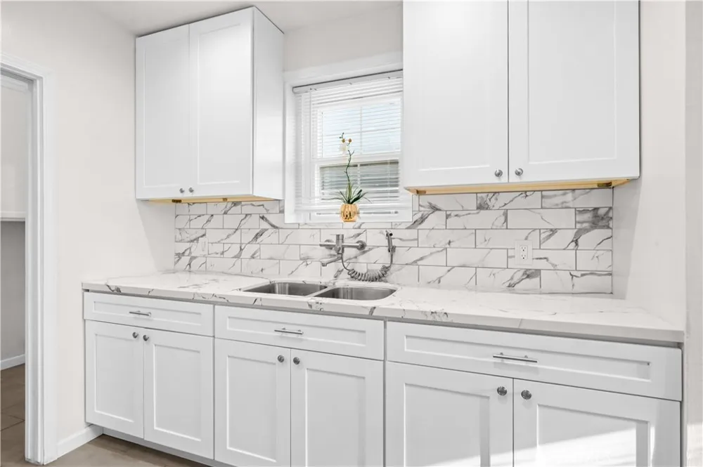 10910 S Burl Inglewood, CA 90304