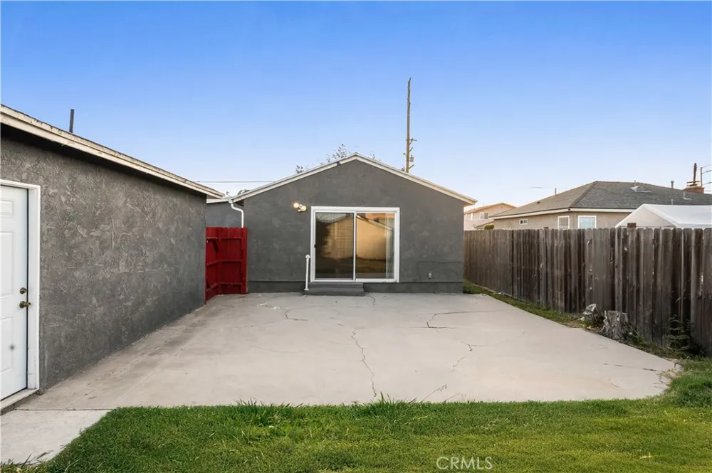 10910 S Burl Inglewood, CA 90304