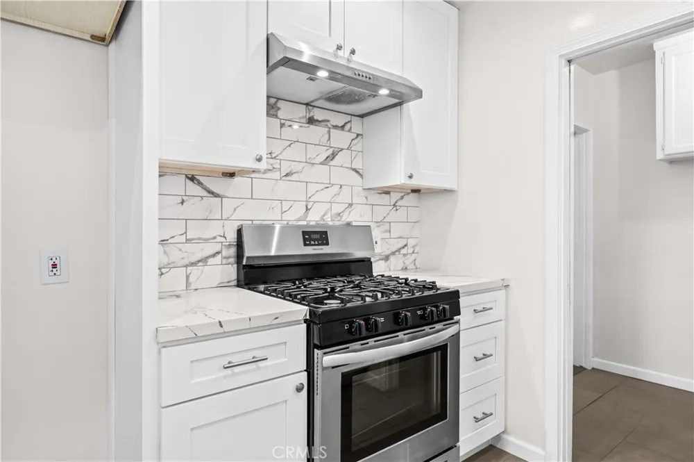 10910 S Burl Inglewood, CA 90304