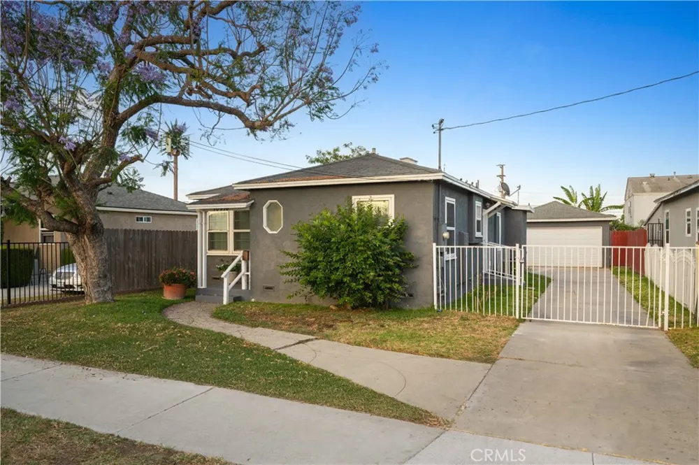 10910 S Burl Inglewood, CA 90304